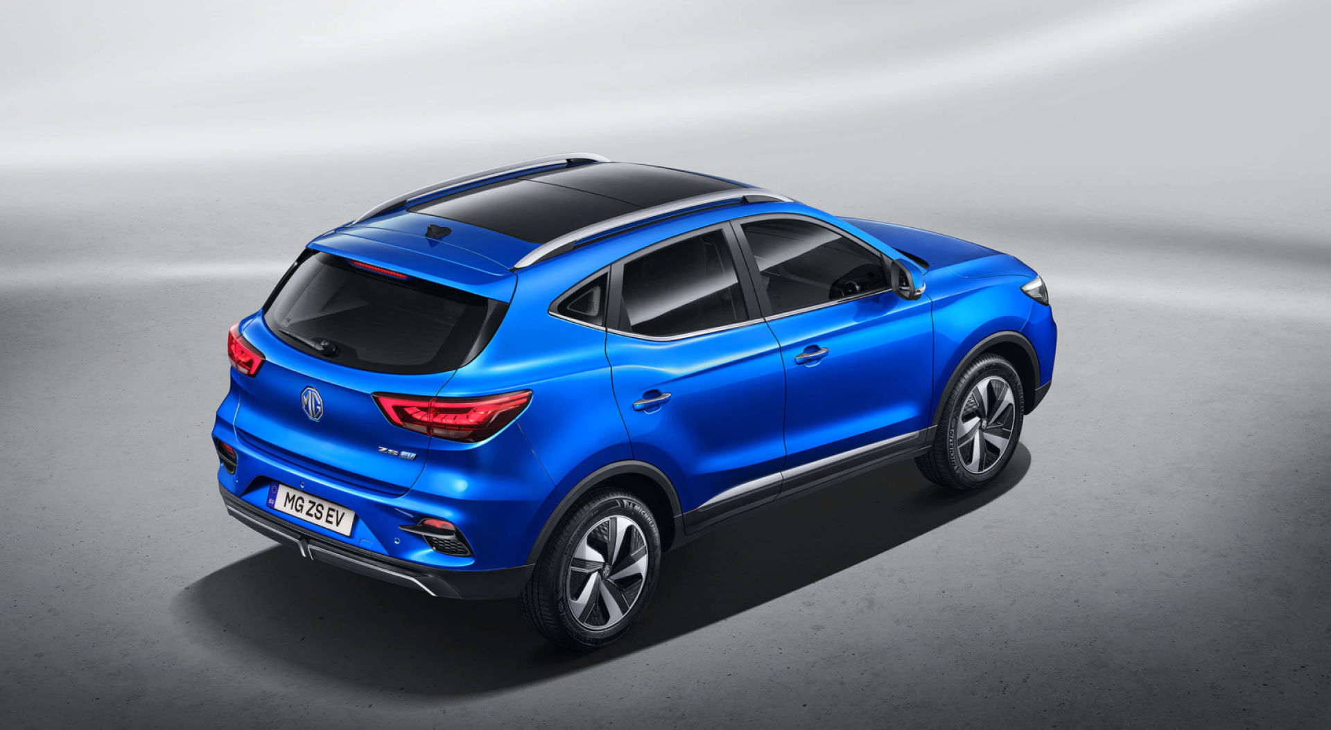 ZS EV - фото 3