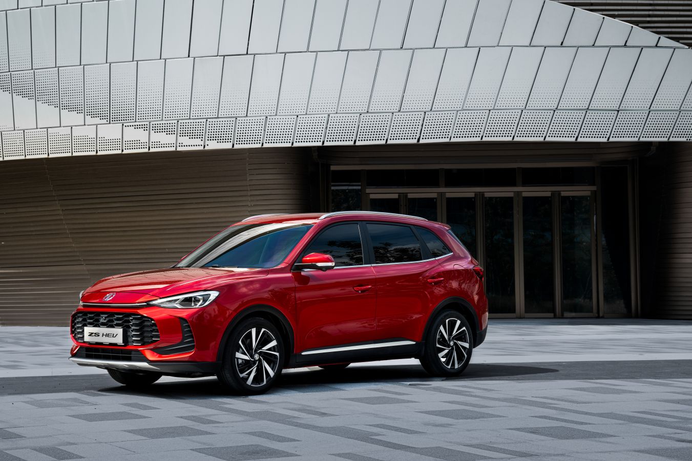Новий MG ZS HEV+