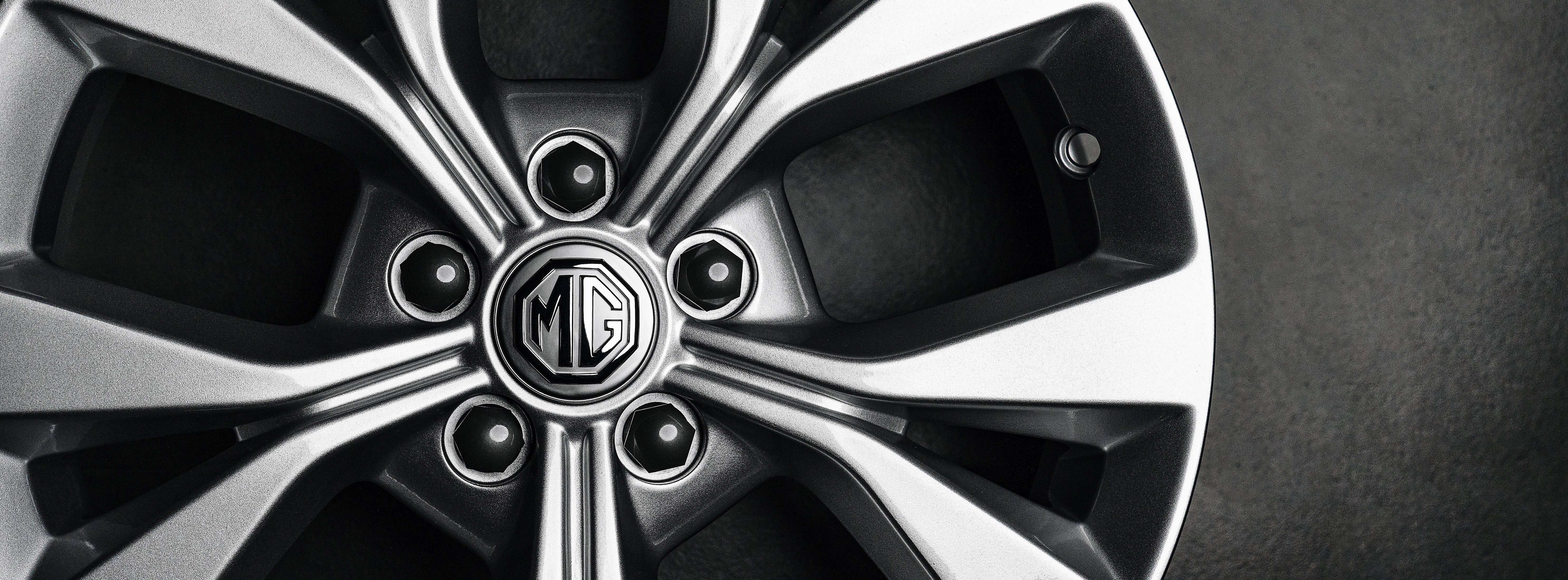 Довершіть стиль вашого MG