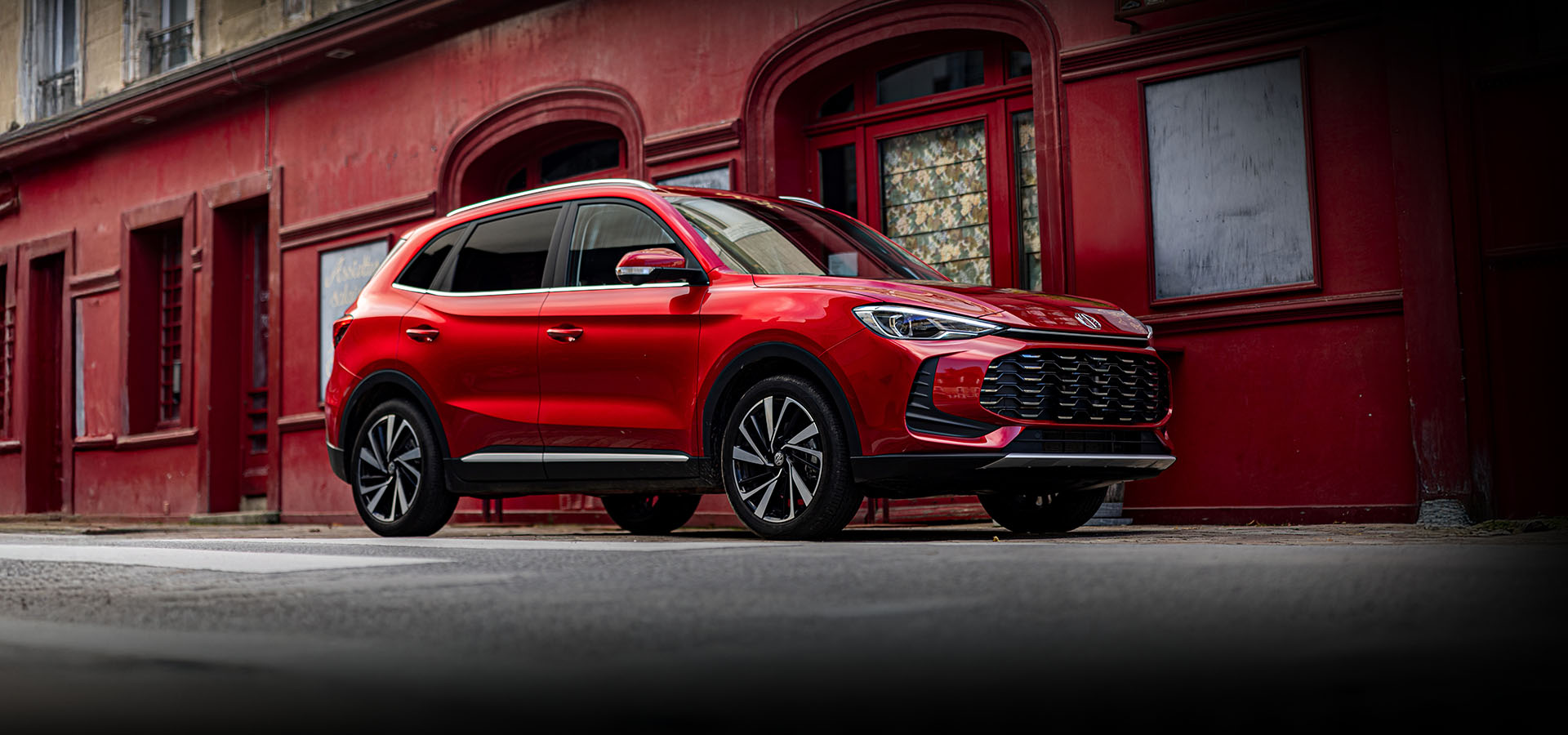 Оберіть ваш MG ZS із зимовою гумою Nokian у подарунок*